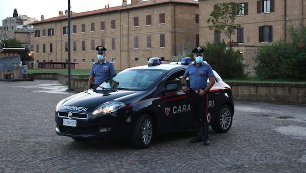 Minorenne in stato di ebrezza, denunciati i titolari di un alimentari