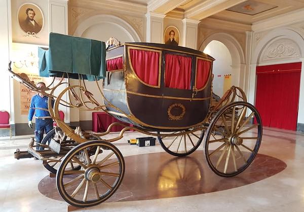 Recuperata la Carrozza dei Priori. Al Teatro dell'Unione, in attesa del restauro