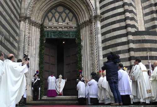 Verso la chiusura del biennio giubilare. Tre giorni dedicati al Corpus Domini