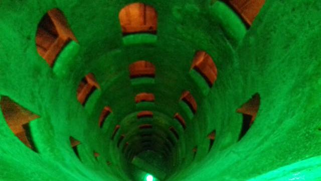 Apertura gratuita al Pozzo di San Patrizio, illuminato di verde per il "Global Greening 2017"