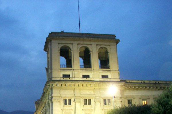 La Torretta di Palazzo Bazzani si illumina di giallo nella Giornata Mondiale dell'Endometriosi