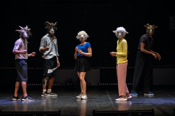 "Hyenas. Forme di minotauri contemporanei" chiude la Stagione del Teatro Mengoni