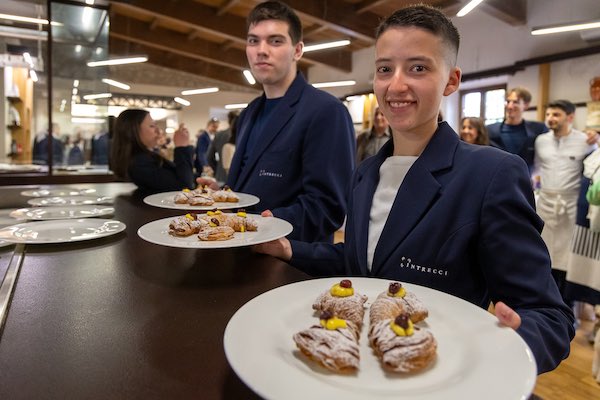 L'Accademia di Alta Formazione di Sala e Accoglienza "Intrecci" partner del G7 e di Divinazione Expo