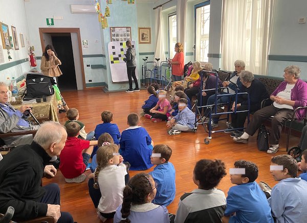 Festa dei Nonni alla Casa di Riposo, una mattinata di gioia tra generazioni