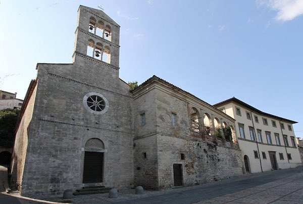 "4 Passi per Todi", dopo le chiese nascoste il Lions guida alla scoperta dei palazzi nobiliari