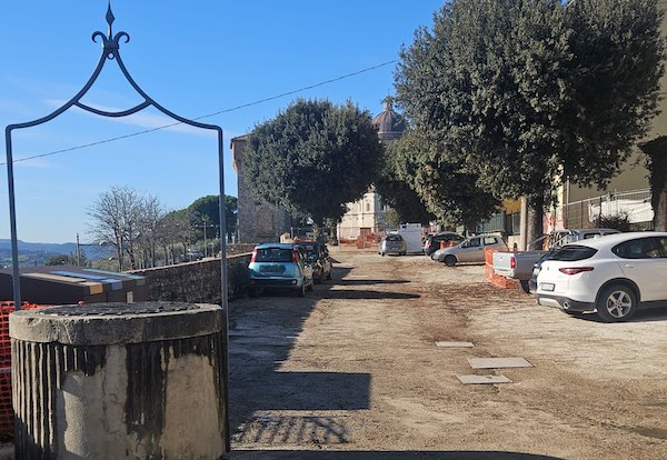 Via Menecali rimessa a nuovo, riaprirà entro febbraio